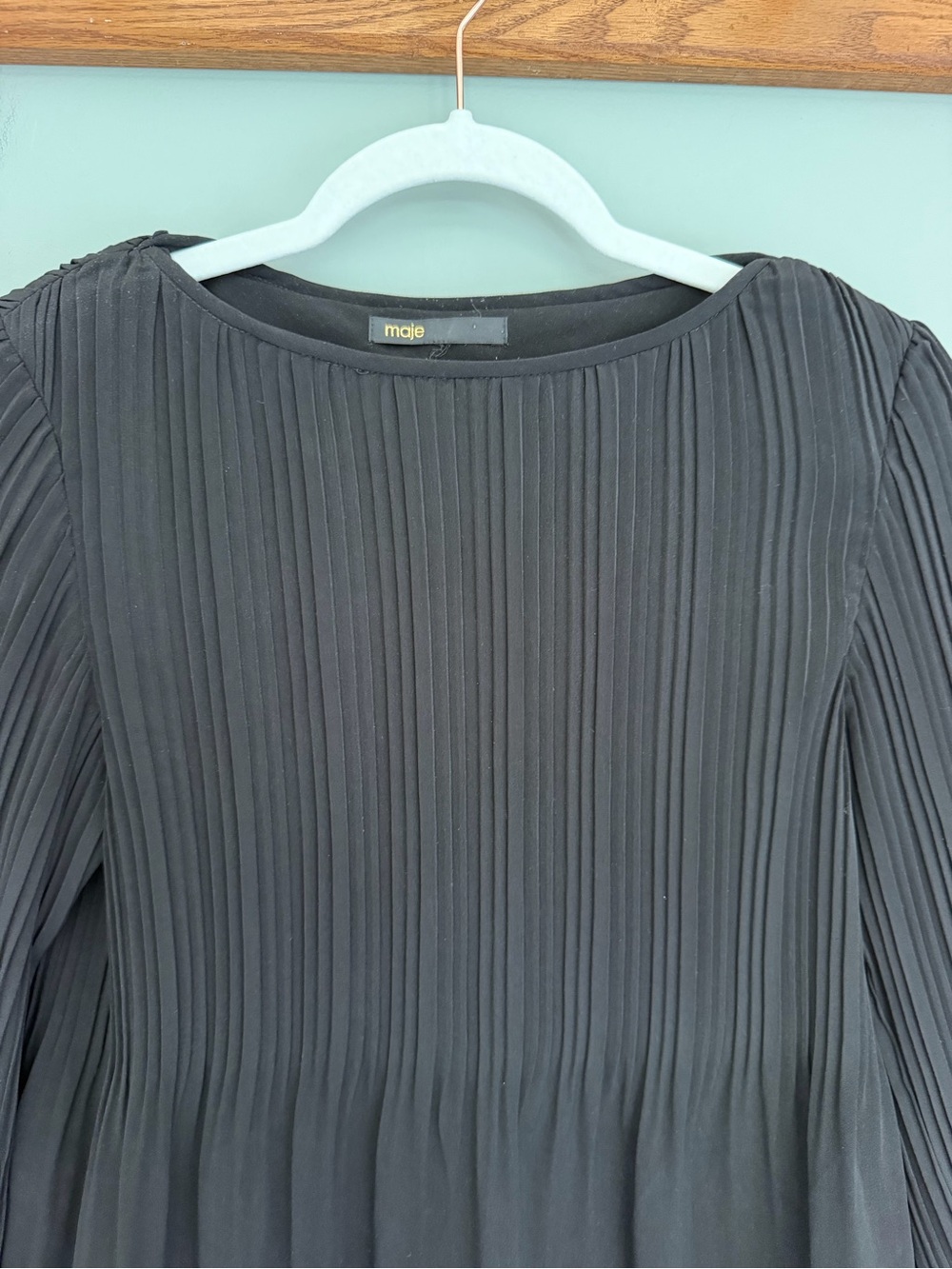 Maje "Lockin" Crepe Boat Neck Long Sleeve Black Pleated Blouse - Picture 6 of 17